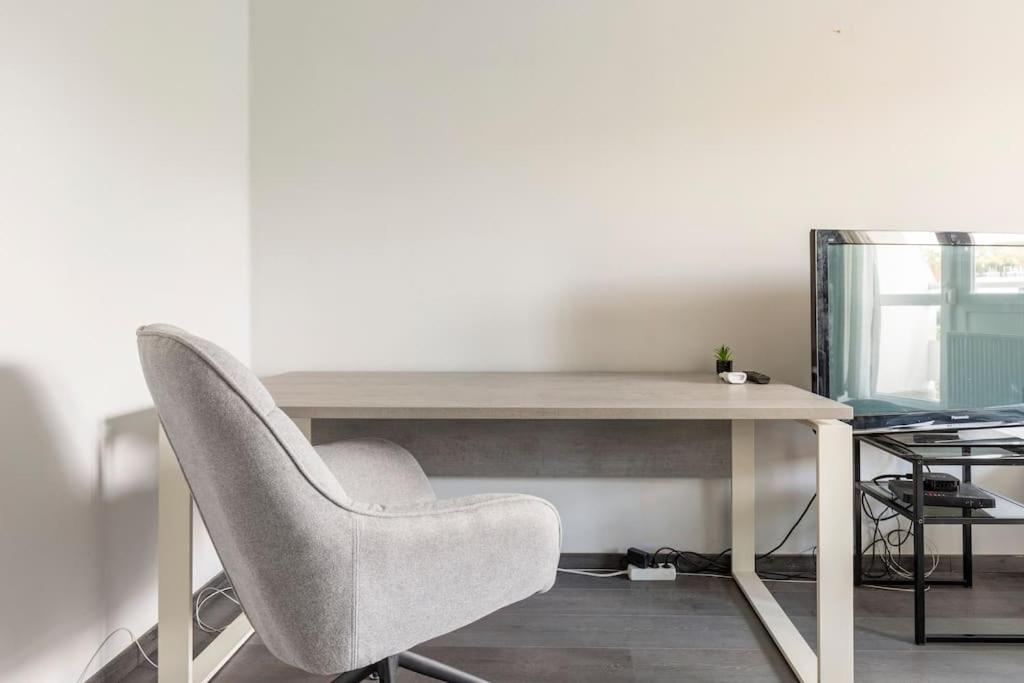 Lovely 1 Bedroom Flat - Gazdagret Budapest Bagian luar foto