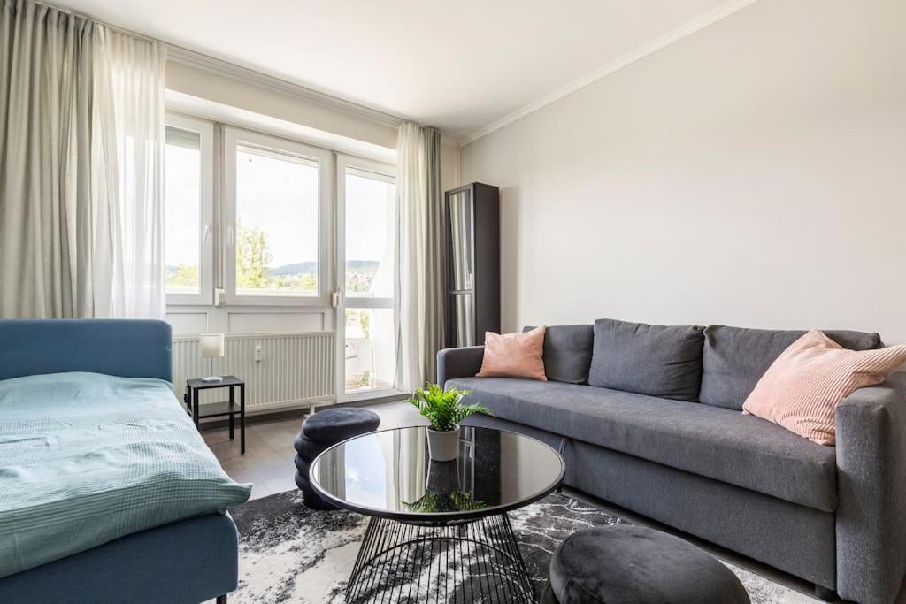 Lovely 1 Bedroom Flat - Gazdagret Budapest Bagian luar foto