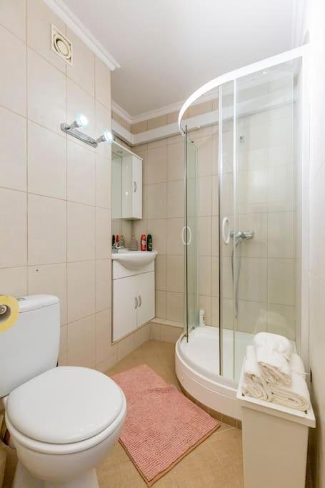 Lovely 1 Bedroom Flat - Gazdagret Budapest Bagian luar foto